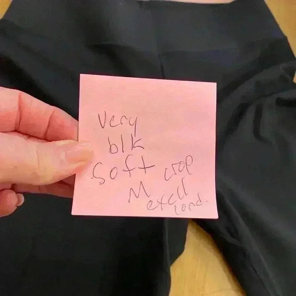 UNIQLO Women's Black Crop Legging Activewear M excellent condition - Picture 10 of 10